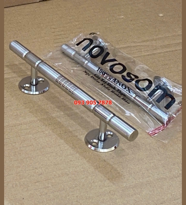Tay nắm tủ novosom